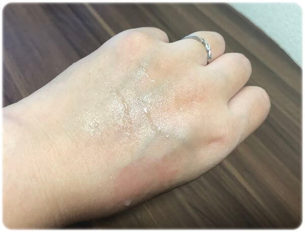 ナチュリエハトムギ化粧水バシャバシャ使える