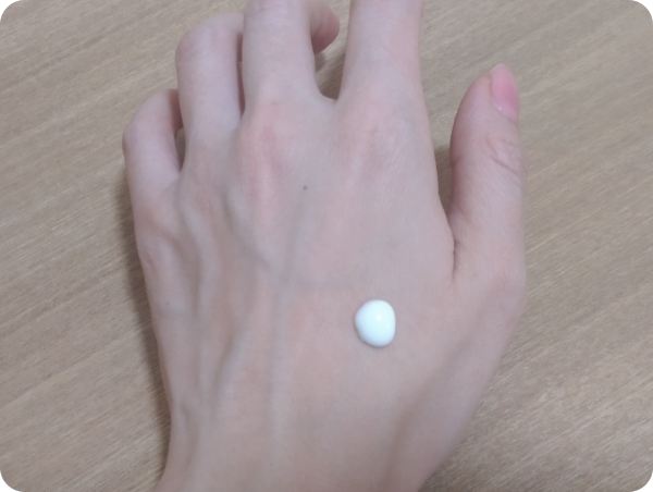 マミーマイルドジェル塗る