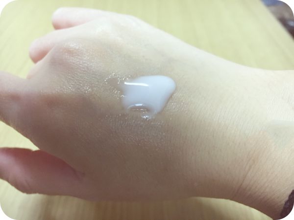 濃厚乳液塗る