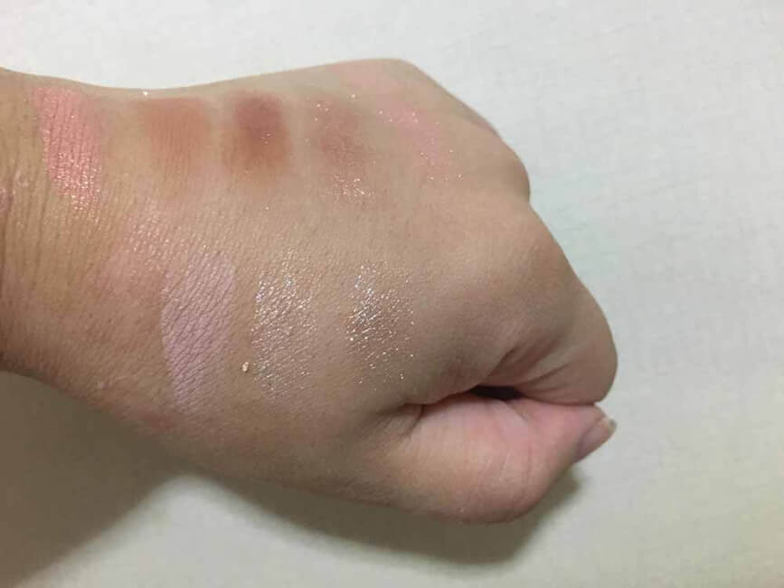 目元がキラキラして盛れる