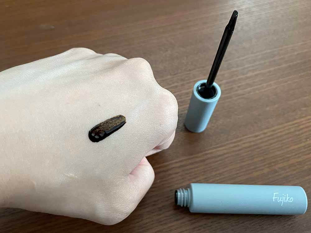 私の場合1週間は持続するので、メイクの時短に大活躍