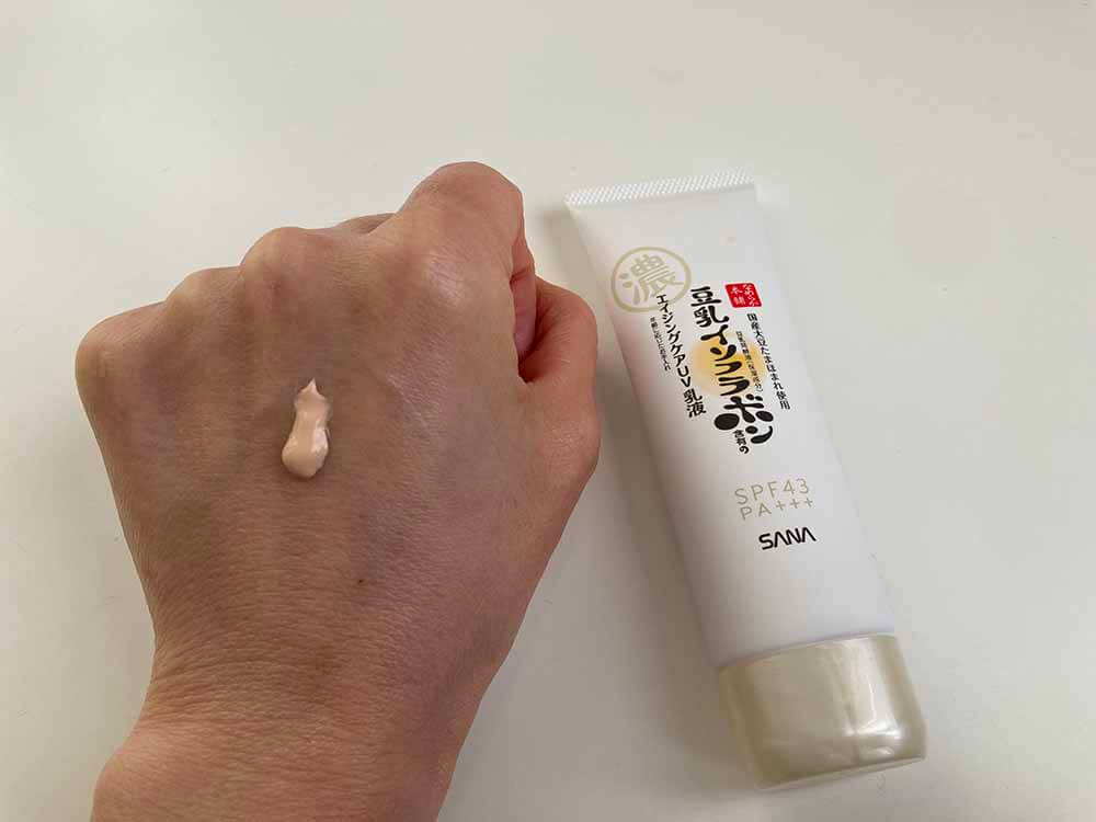 毛穴もカバーしてくれて、自然な仕上がり