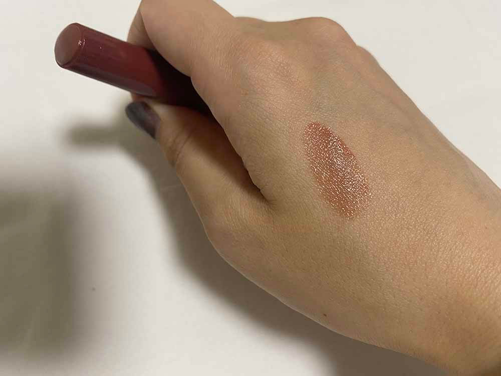 かなり柔らかいテクスチャで、するすると伸びます。