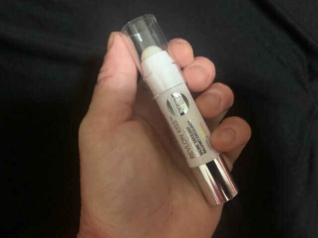 外出先でもササッと唇ケアができます。
